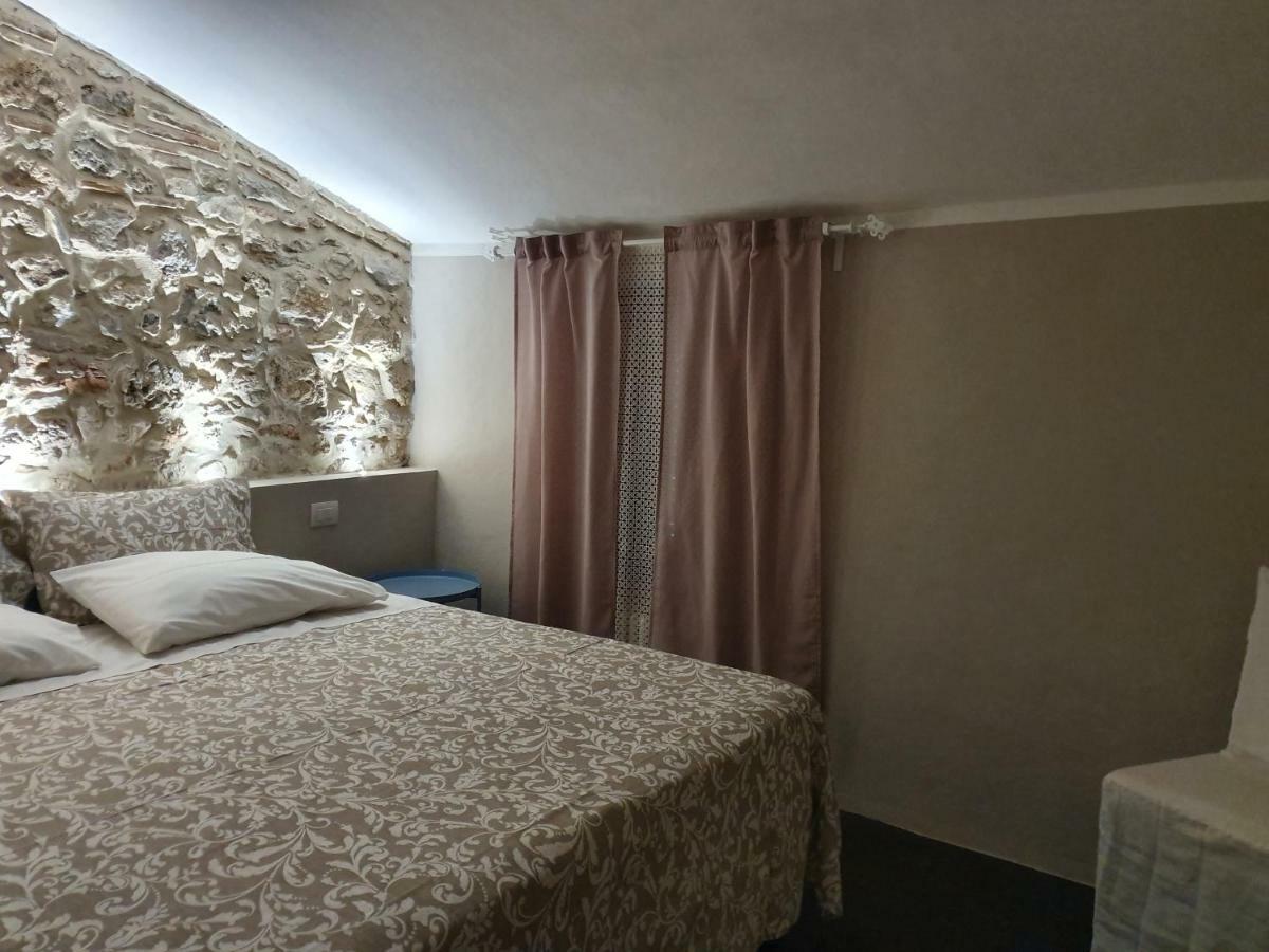 Lo Scarabeo Bed and Breakfast Casale di Pari Exteriör bild