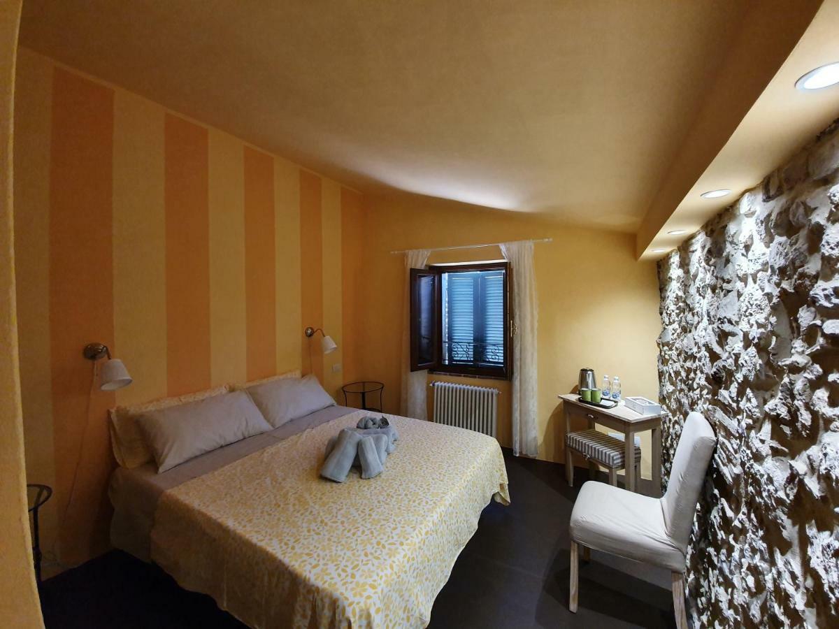 Lo Scarabeo Bed and Breakfast Casale di Pari Exteriör bild