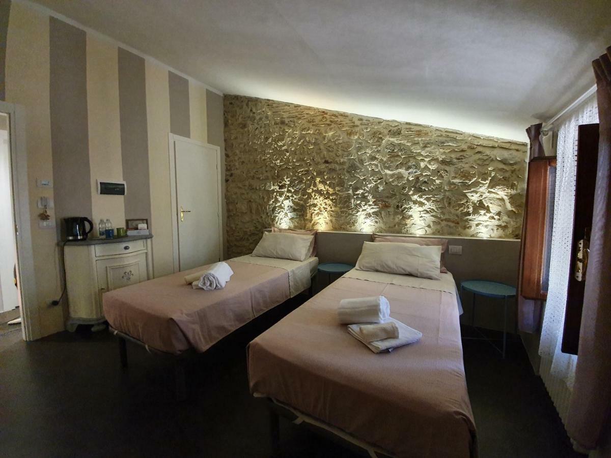 Lo Scarabeo Bed and Breakfast Casale di Pari Exteriör bild